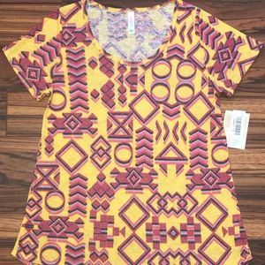 NWT Lularoe XS Classic T